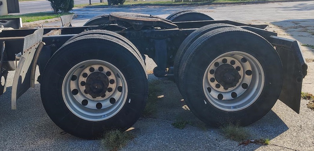 2012 FREIGHTLINER Cascadia - Image 13